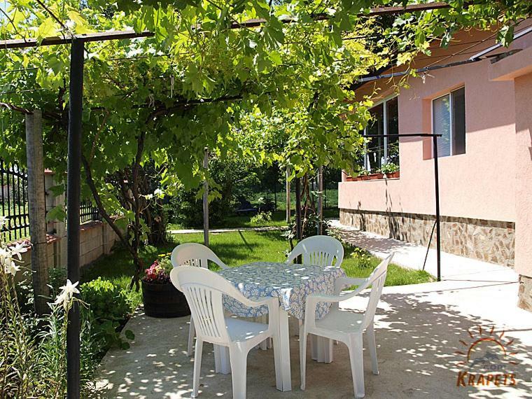 Nadya Holiday Home Krapets  Extérieur photo